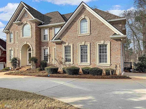 2nd image of 2064 Evergreen Dr SE