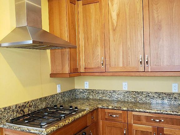 2nd image of 168 Palm Ave APT 1