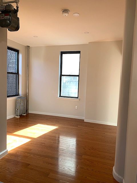 1st image of 210 Thompson St APT 6DN
