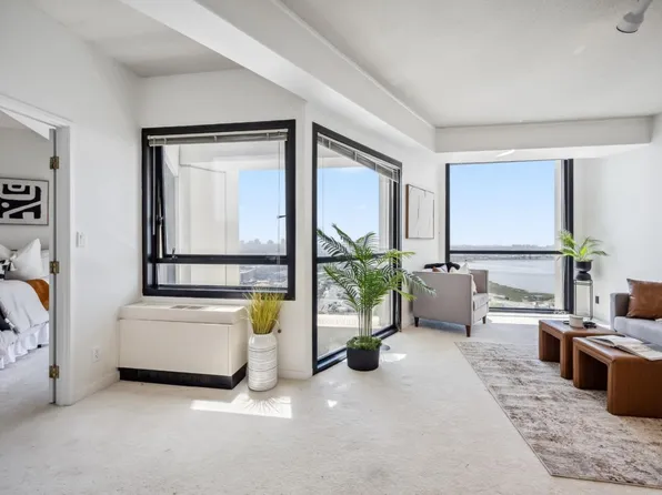 6363 Christie Ave APT 2801, Emeryville, CA 94608