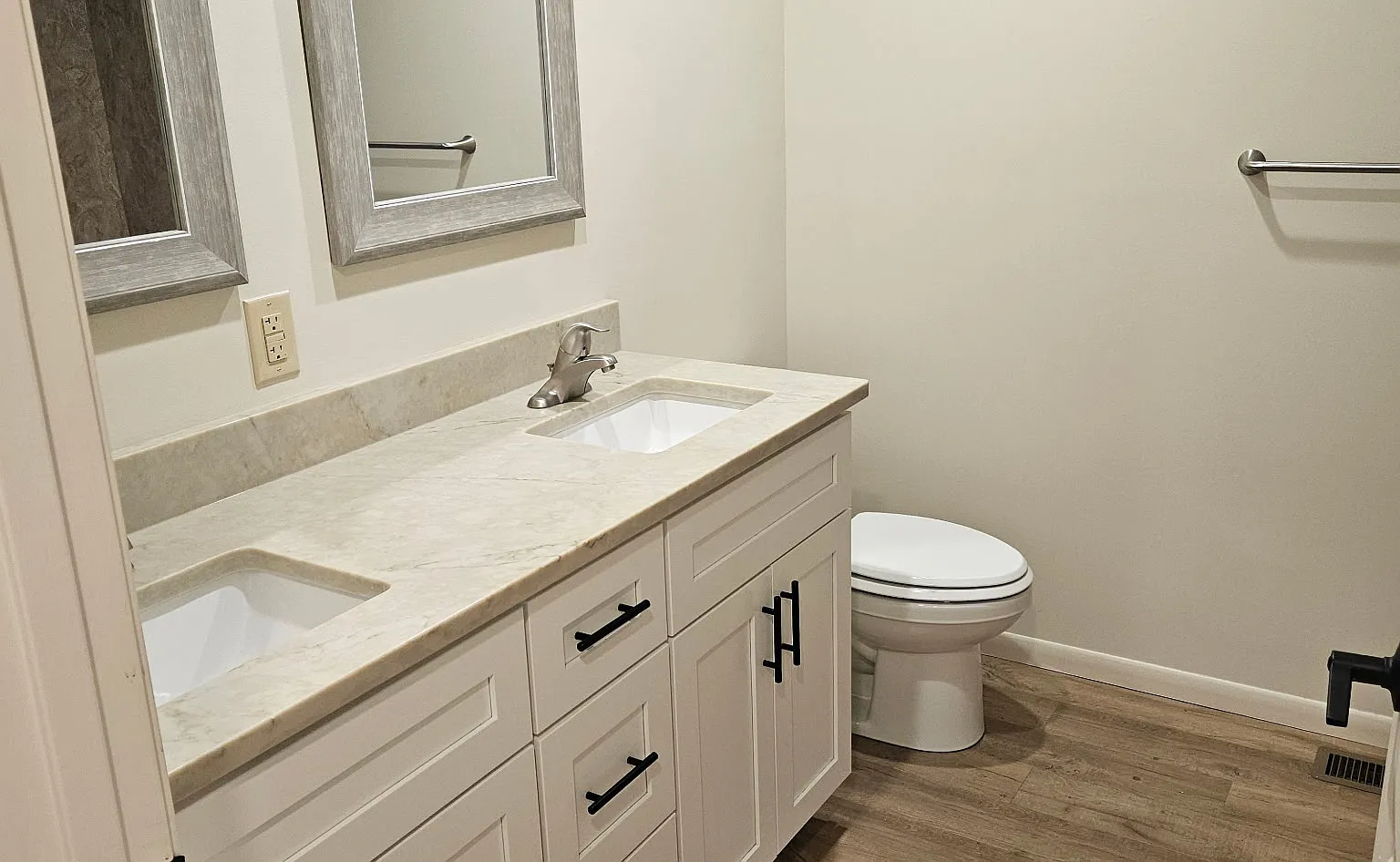 4 bed, 2100 sqft, $2,800 — Photo 2