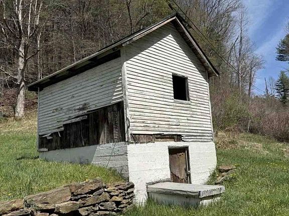 8th image of 345 Mary Branch Rd