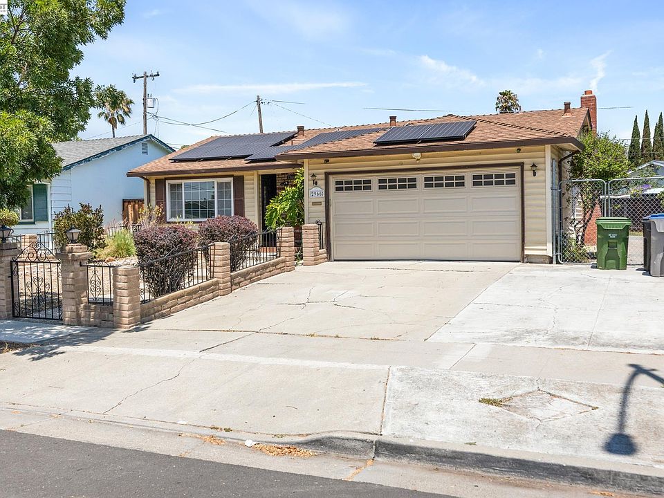 1st image of 2966 Ridgemont Dr