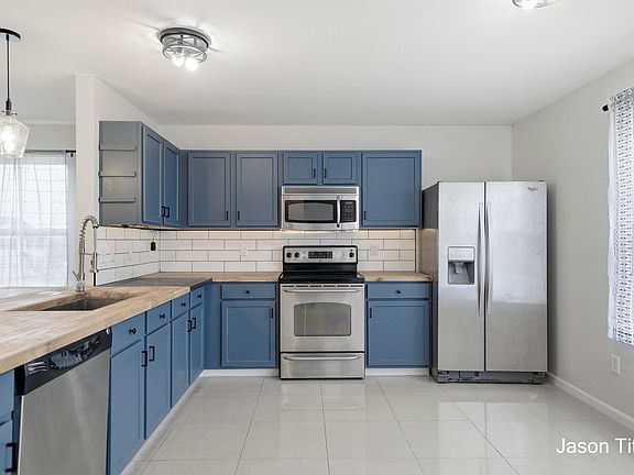 4th image of 6478 Avalon Dr SE