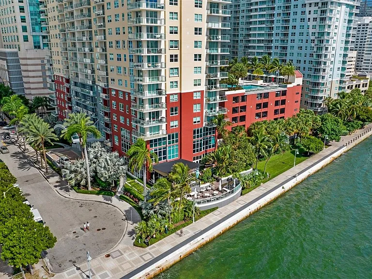 1155 Brickell Bay Dr #2203 — Photo 2