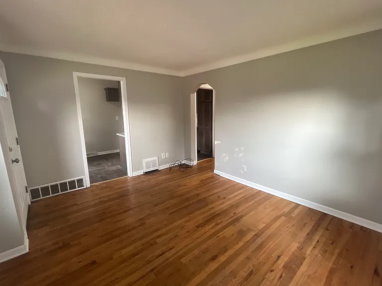 6035 Jane Ave — Photo 4