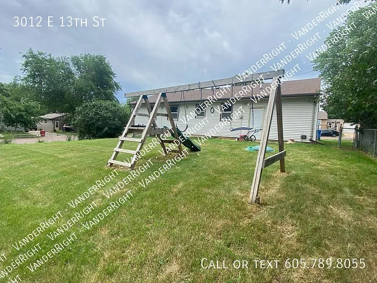3012 E 13th St — Photo 21