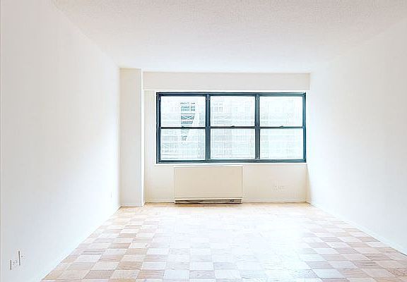 3rd image of 178 E 80th St APT 15B