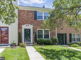 6009 Waterbury Ct, Springfield, VA 22152