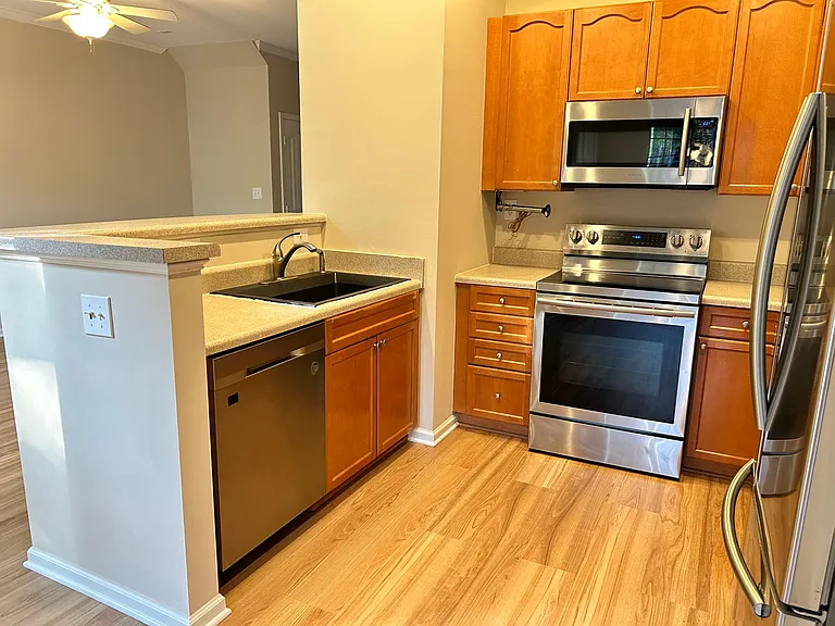 14014 Castle Abbey Ln — Photo 13