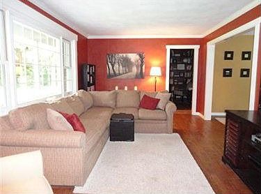 4th image of 6 Woodstone Dr