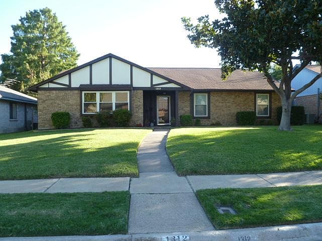 1st image of 1312 Ellington Dr
