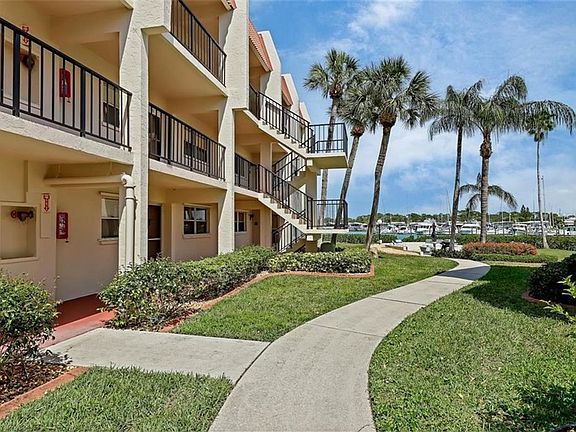 3rd image of 260 Santa Maria St APT 206