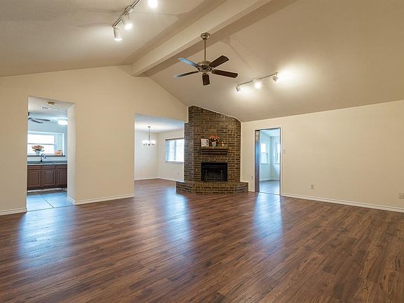 2nd image of 201 Suttonwood Dr