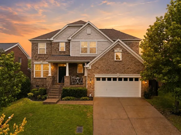 7637 Kemberton Dr E, Nolensville, TN 37135