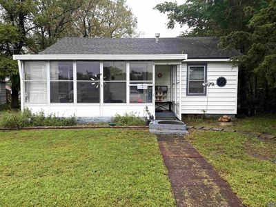 1424 NW Van Buren St, Topeka, KS, 66608