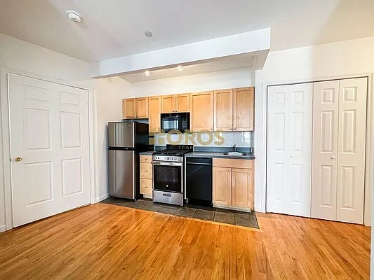 Rented by City Connections Realty | media 14