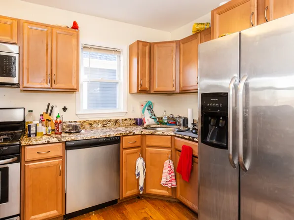 186 Calumet St, Boston, MA 02120