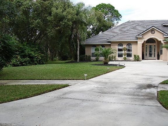 2nd image of 108 Pine Circle Dr
