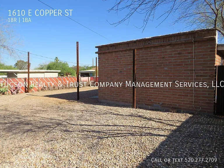 1610 E Copper St — Photo 2