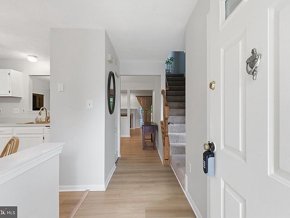 3rd image of 3210 Forest Run Dr