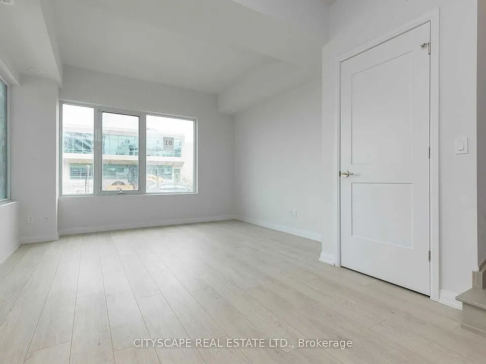 1010 Portage Pkwy #Townhouse 01
