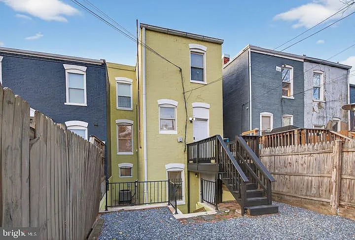 1119 Montello Ave NE — Photo 40