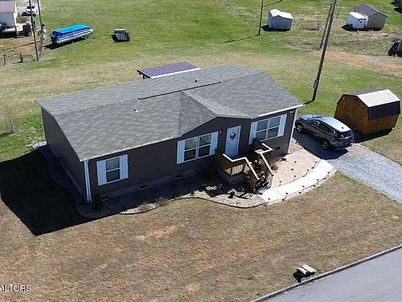 3rd image of 182 Pearlie Ln