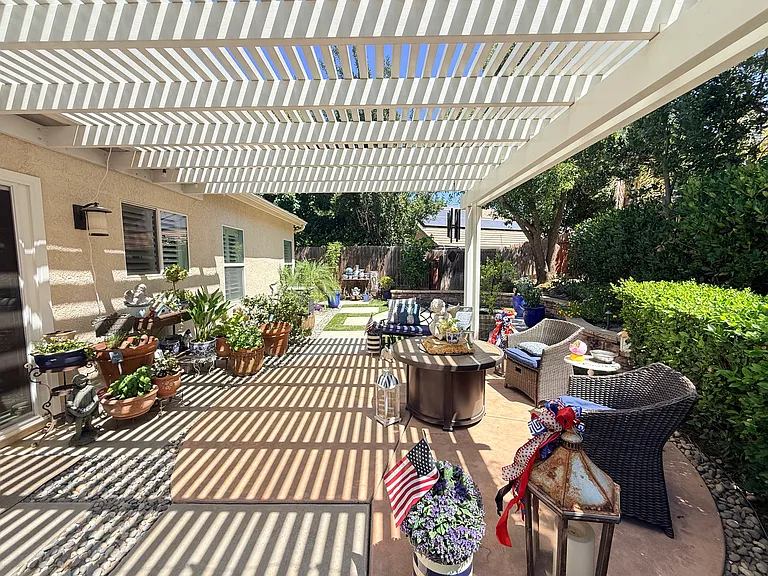 1140 E Sawgrass Ave — Photo 32