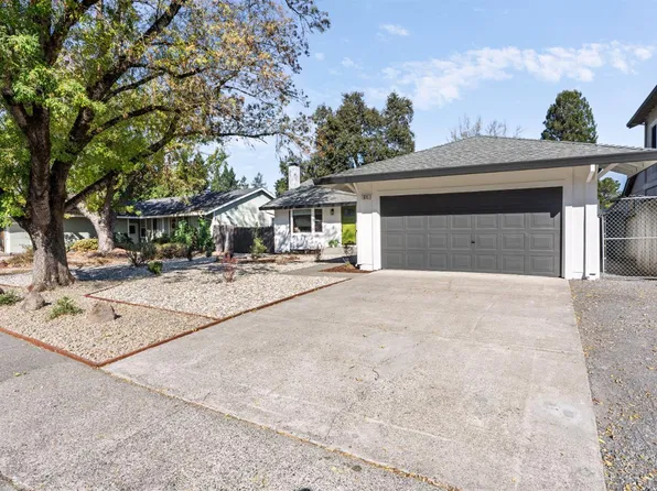 511 Landsdown Circle, Rohnert Park, CA 94928