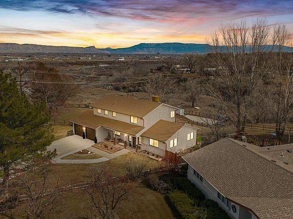 3rd image of 630 Rushmore Dr
