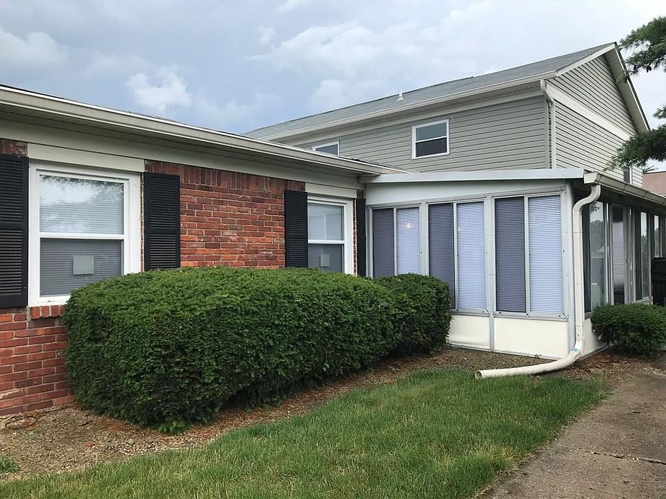 1st image of 4489 Four Seasons Cir