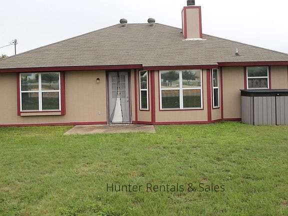 2nd image of 3613 Christie Dr