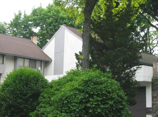 160 Mead Ave APT C, Greenwich, CT 06830