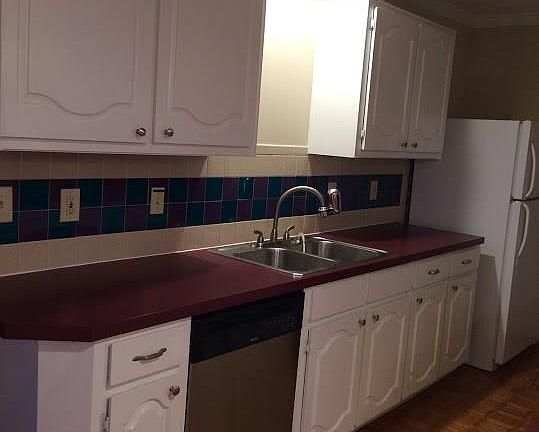 2nd image of 609 Bedford Dr