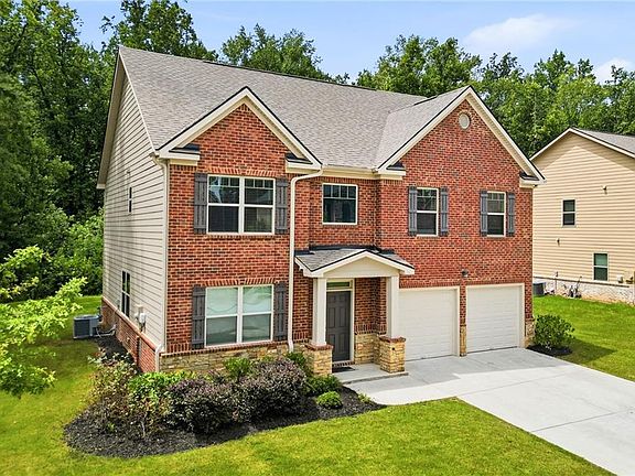 2nd image of 3132 Hawthorn Farm Blvd