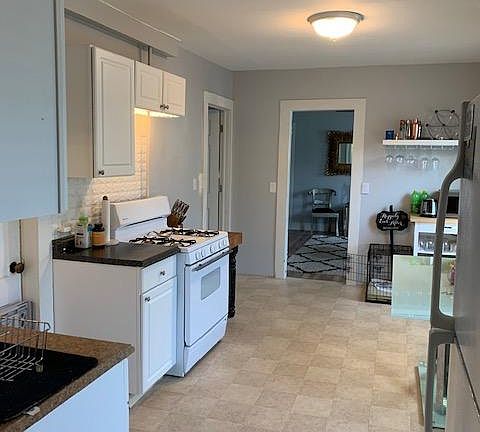 2nd image of 180 Kensington Ave #2