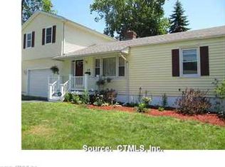 114 Meadows End Rd, Milford, CT 06460