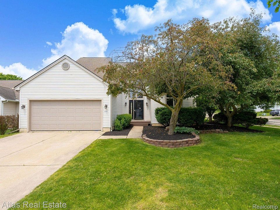 1st image of 344 Woodland Dr