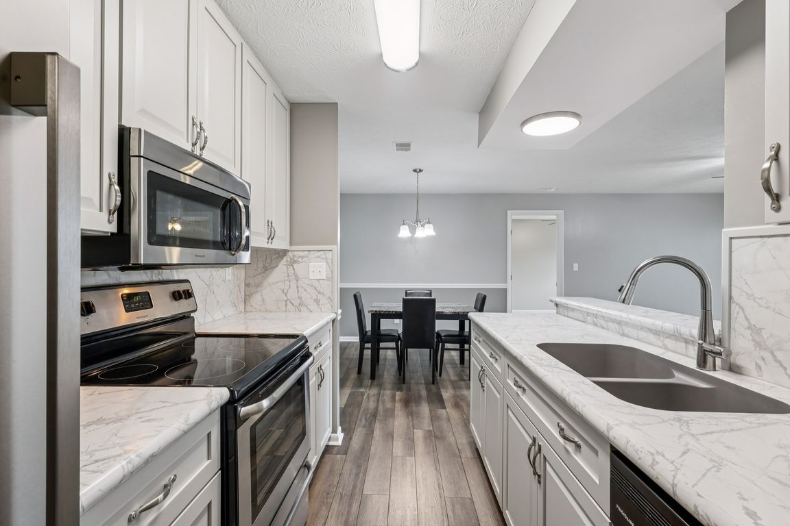 next background image