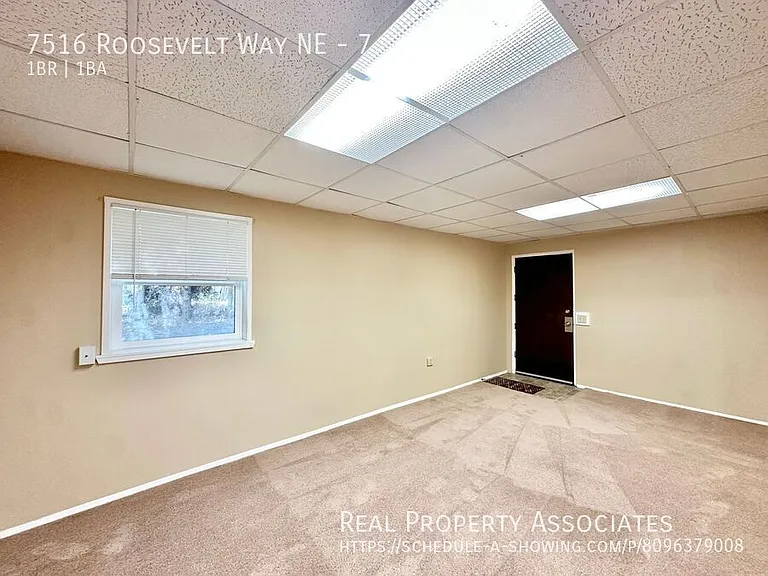 7516 Roosevelt Way NE #7 — Photo 4