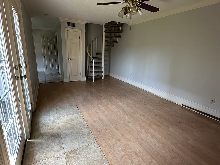 102 Catherine St #4A — Photo 4