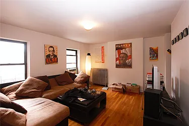 Rented by R New York