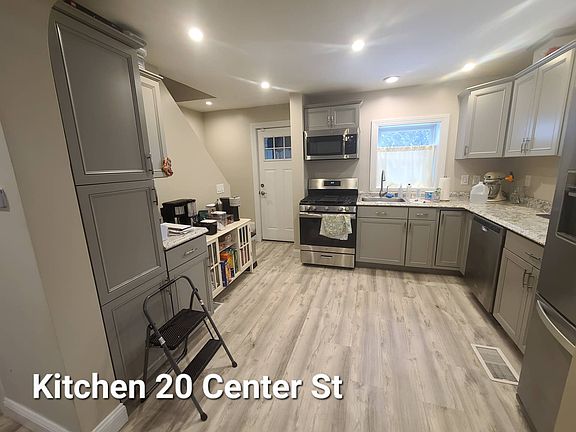 3rd image of 20-22 Center St