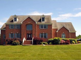 304 Stratford Dr, Lawrence Township, NJ 08648