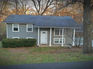 40 N Kern Dr, O Fallon, MO 63366