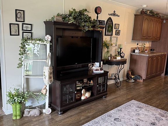 5th image of 109 Country Club Dr #109