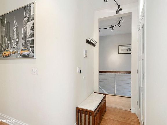 2nd image of 7615 N Bosworth Ave #3