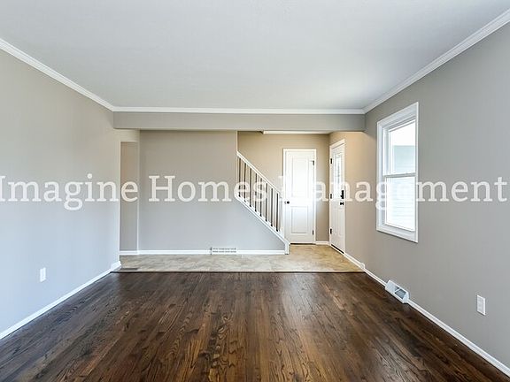3rd image of 8594 Hinckley Cir
