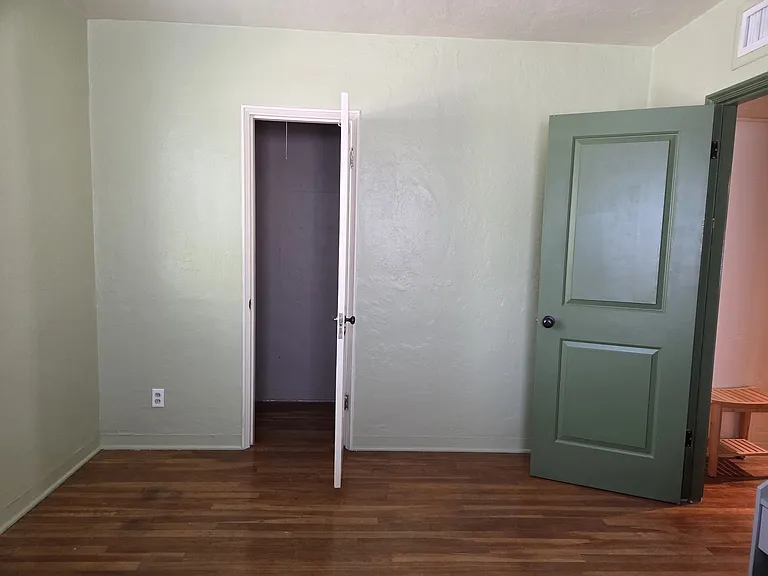 2501 E Drachman St — Photo 8